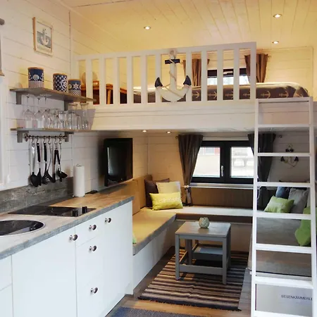 Tiny House Ankerplatz Auf Dem Ostseecamp פארק נופש *